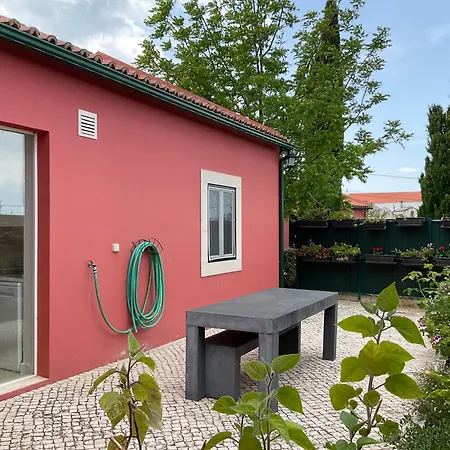 Deluxe Bedroom In Farmhouse, Swimming Pool, By Timecooler Guest house Sobral de Monte Agraco